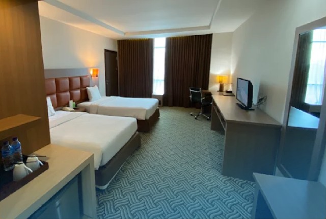 Jarak Hotel Cavinton Jogja ke Malioboro