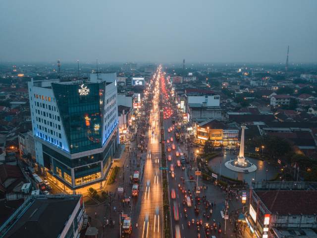Jarak Hotel The Rich Jogja ke Malioboro